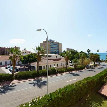 Spacious Beachfront Flat With Sea Views And Private Indoor Parking Benalmádena Eksteriør bilde