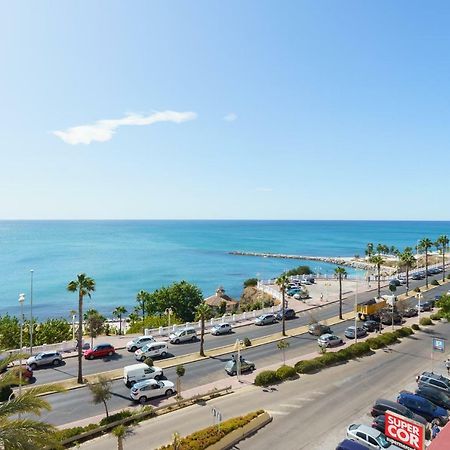Spacious Beachfront Flat With Sea Views And Private Indoor Parking Benalmádena Eksteriør bilde